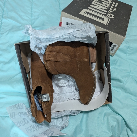 Dingo boots, women's size 7, warm brown color. - Picture 5 of 5